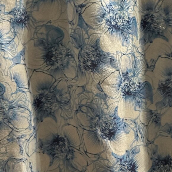 LOFT size L blue floral print 1/3 button pin tuck long sleeve Boho top - Picture 4 of 8